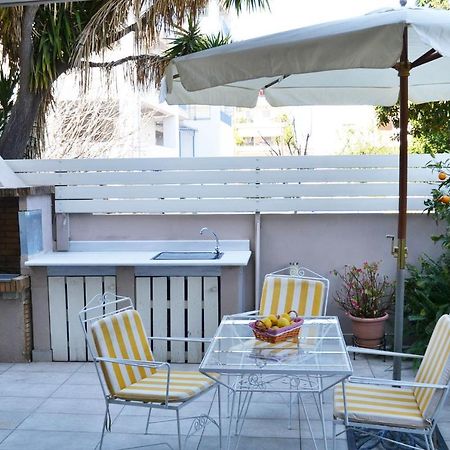 Kalamata Beach Maizonette Ground Floor And Semi-Basement With Yard Buitenkant foto