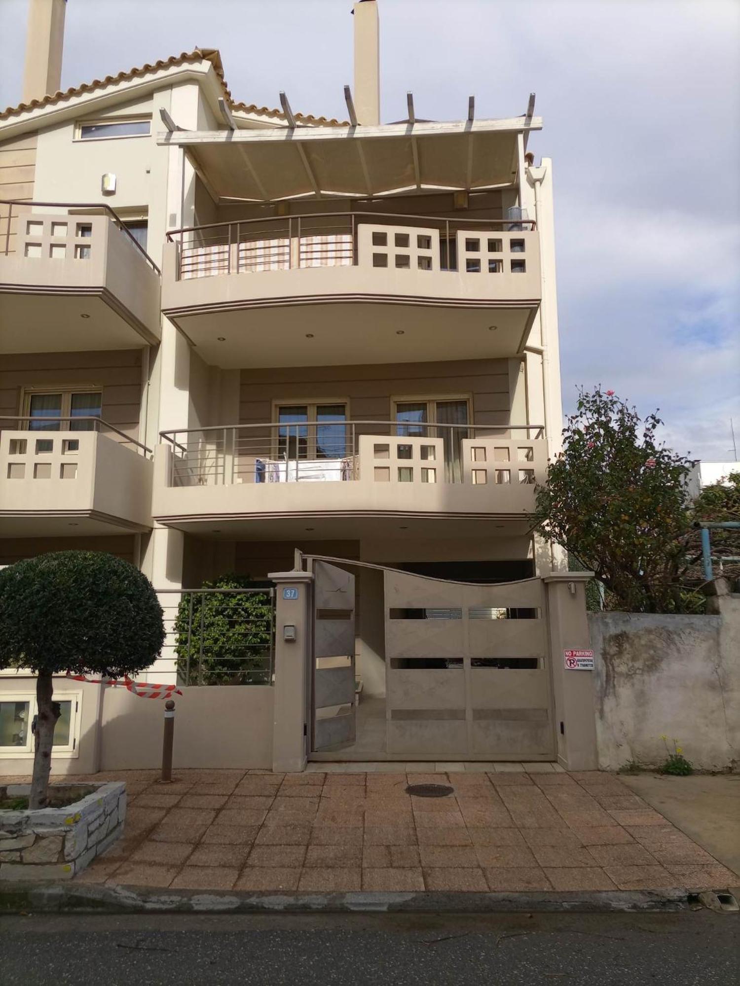 Kalamata Beach Maizonette Ground Floor And Semi-Basement With Yard Buitenkant foto